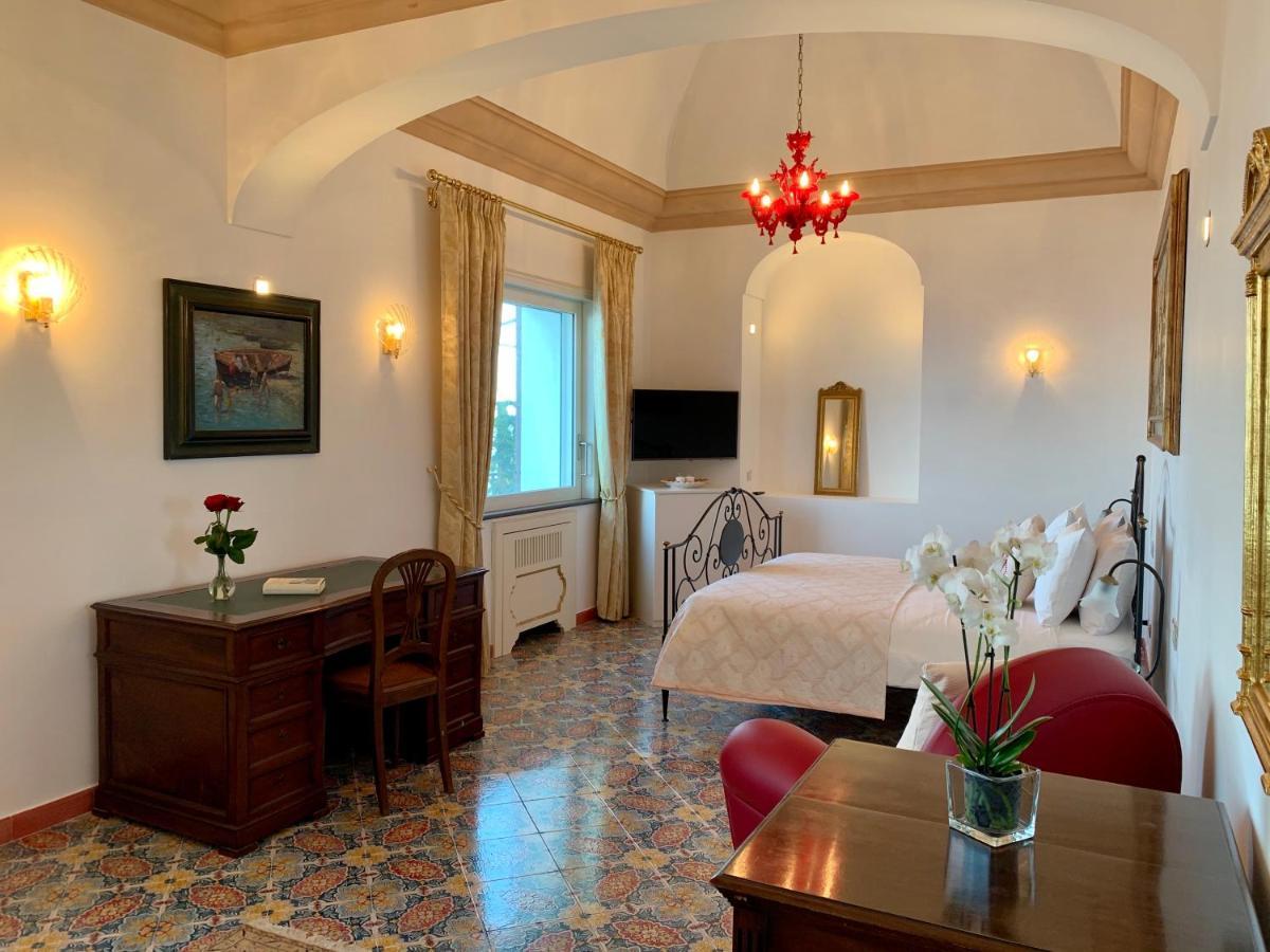 Villa Le Baste Фуроре Екстериор снимка
