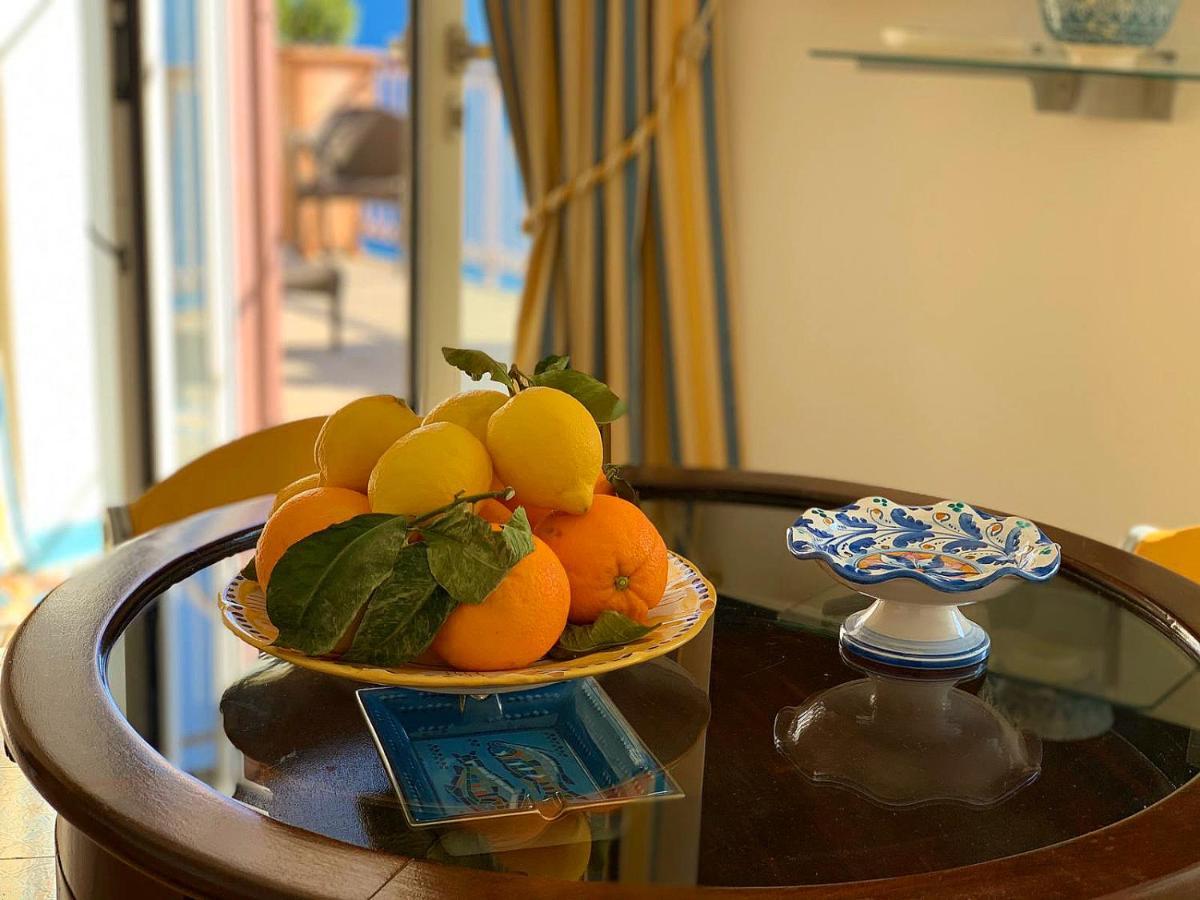 Villa Le Baste Фуроре Екстериор снимка
